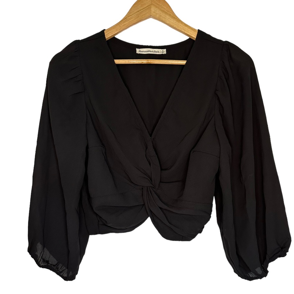 Abercrombie & Fitch Knot Front Crop Top